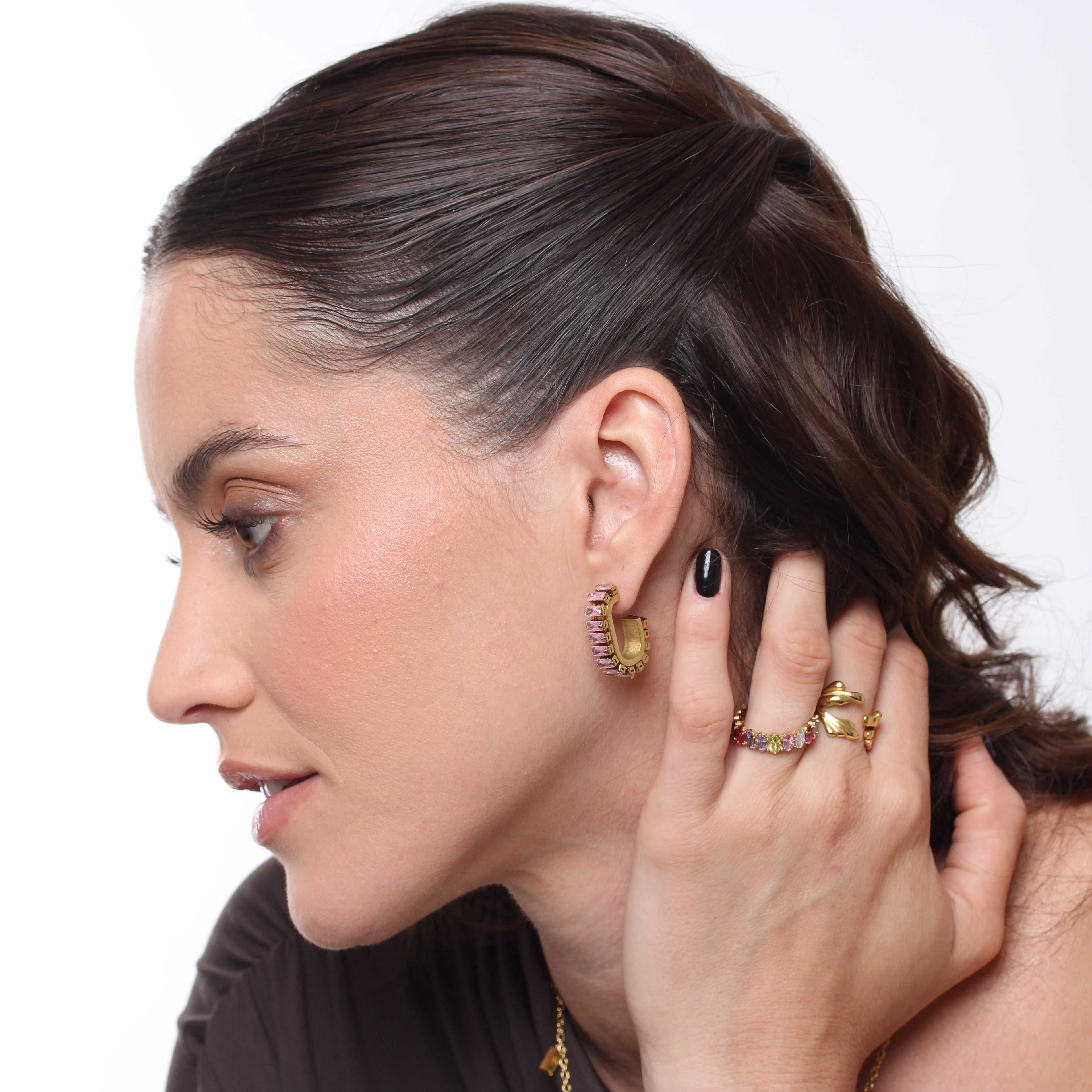 Brinco Oval Emerald Hoop - Banho em Ouro 18K