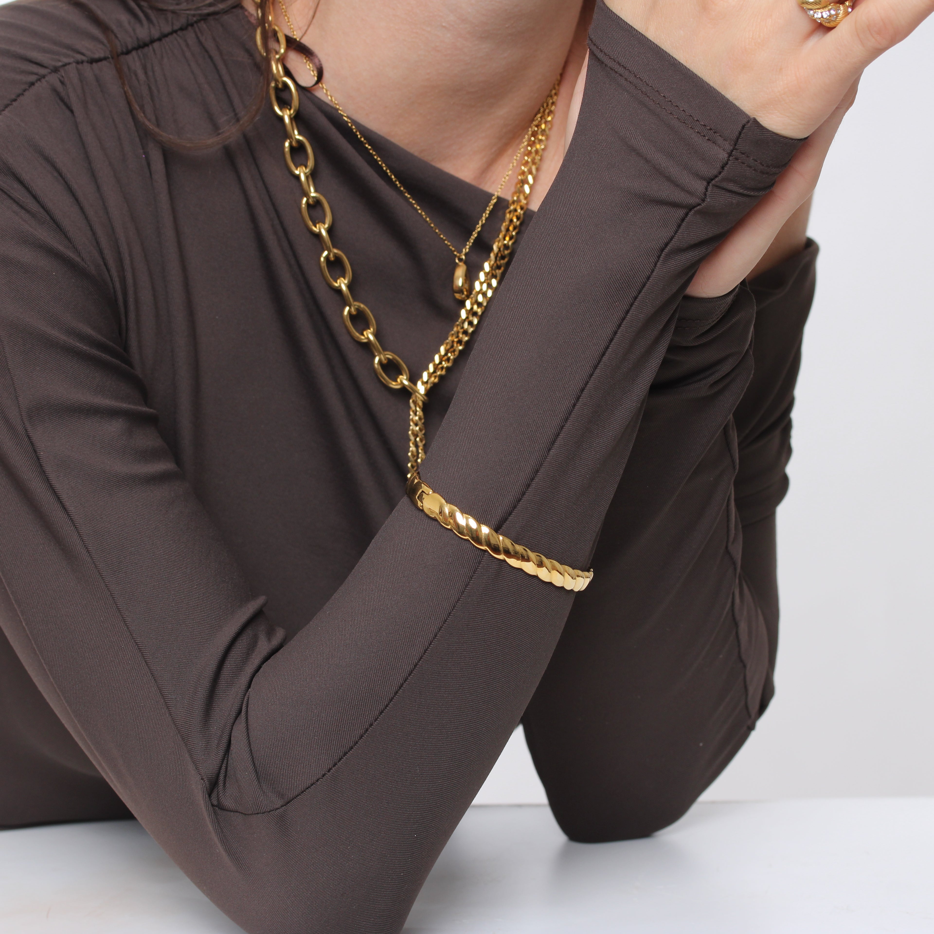 Bracelete Curvy Twists - Banho em Ouro 18K