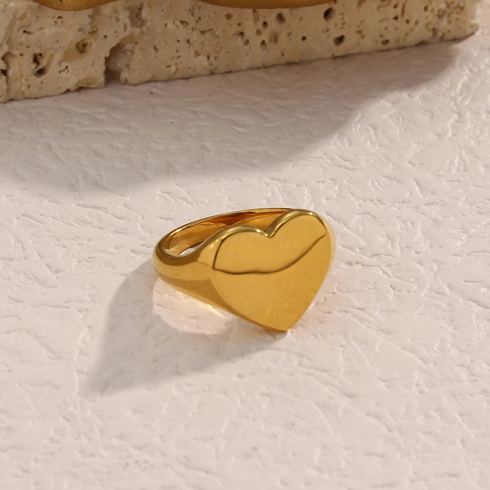 Anel Oversized Heart - Banho em Ouro 18K