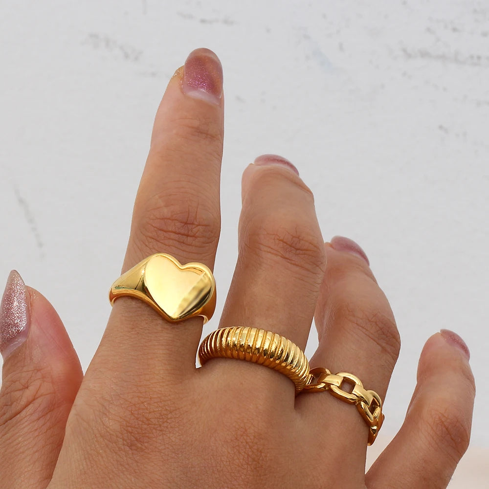 Anel Oversized Heart - Banho em Ouro 18K