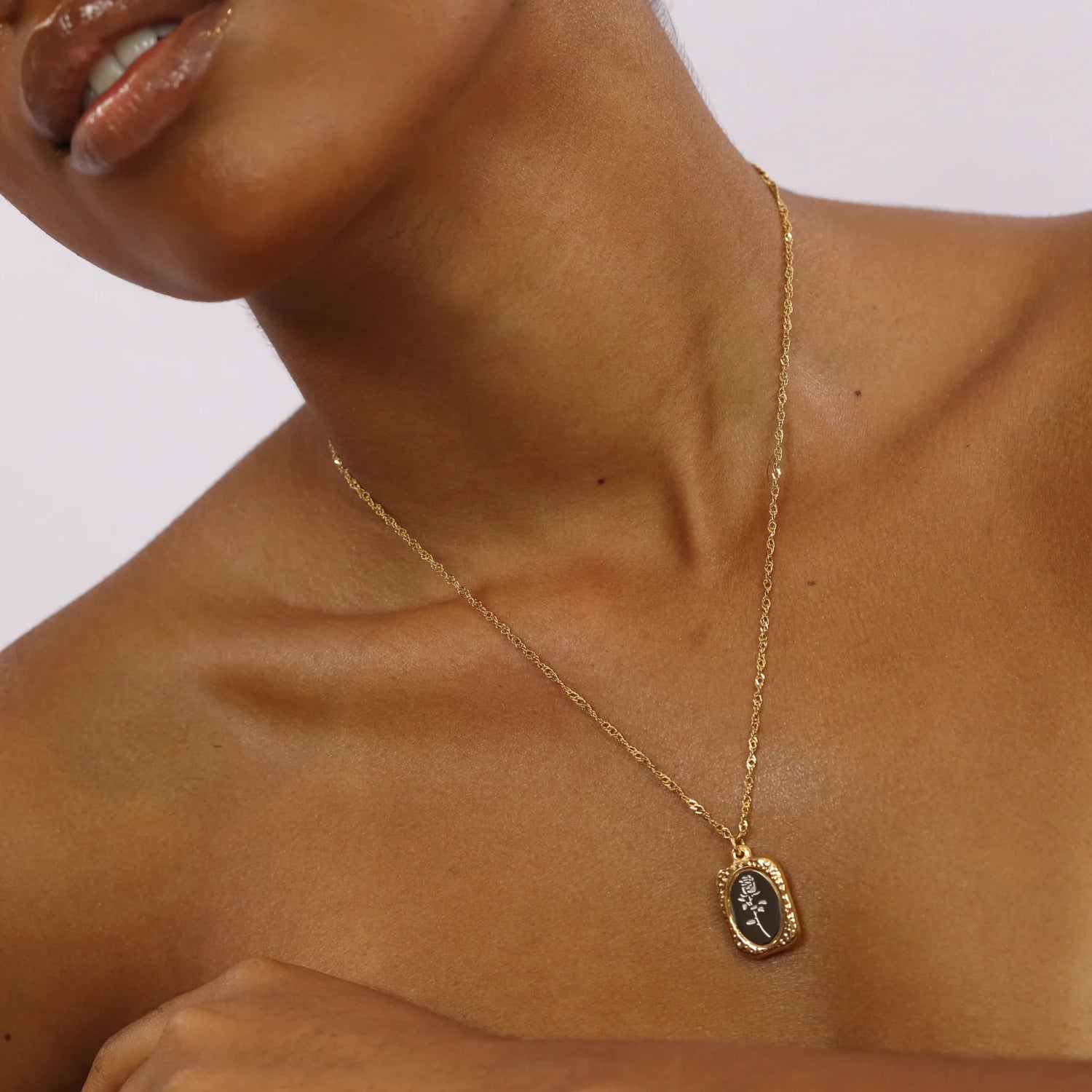 Colar Flora - Banho em Ouro 18K