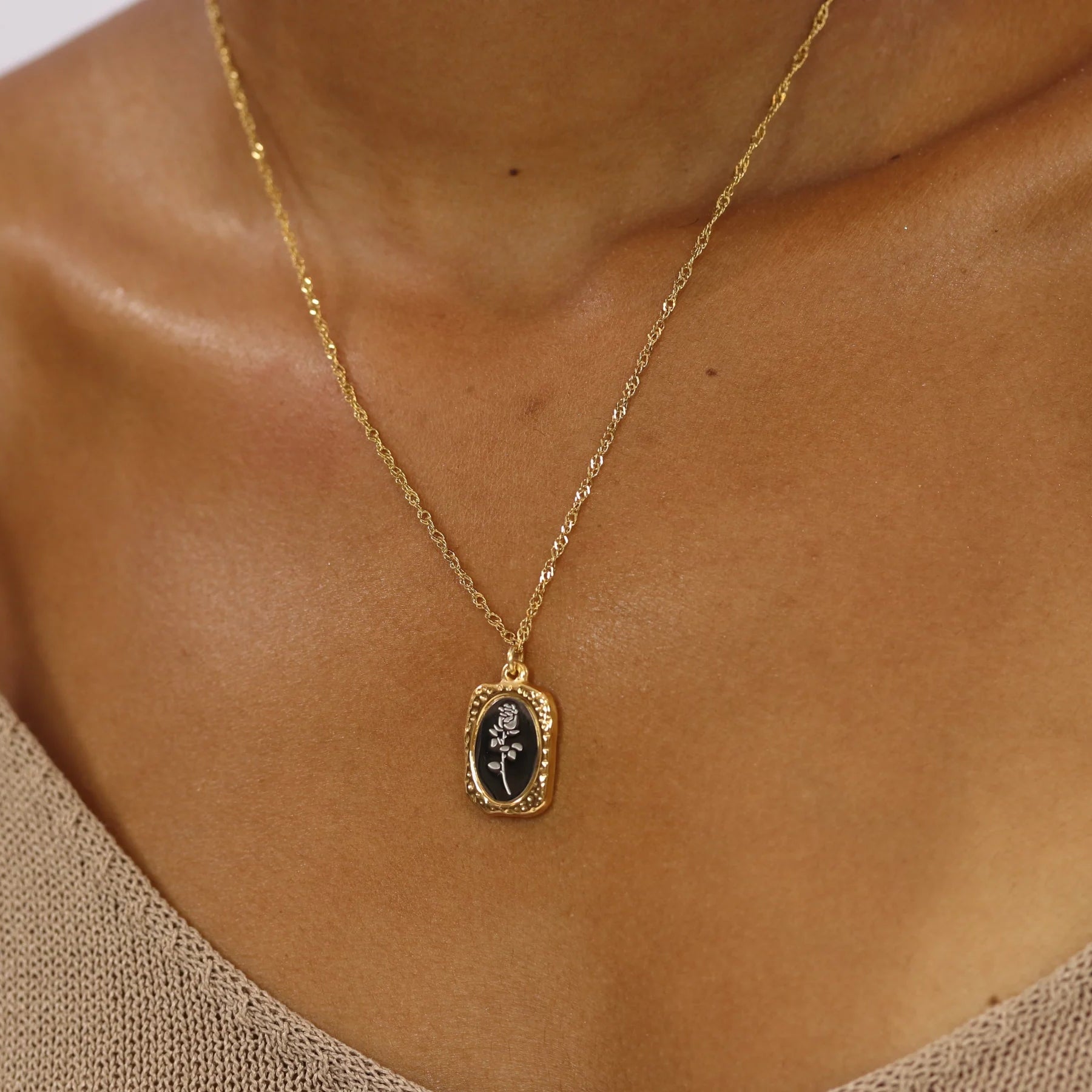 Colar Flora - Banho em Ouro 18K