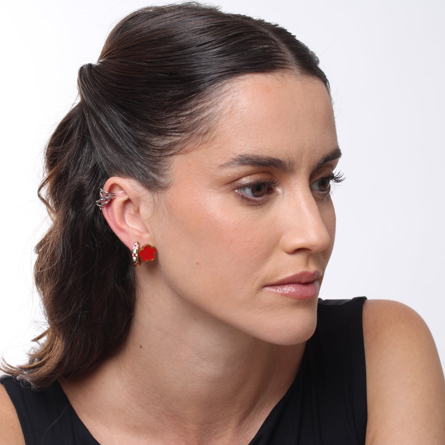 Brinco Flower Hoop - Banho em Ouro 18K