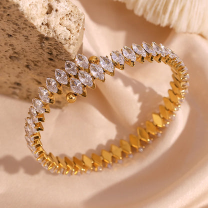 Bracelete Luxury com pedras Marquise - Banho em Ouro 18K