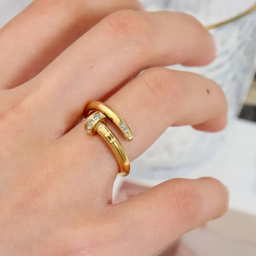 Anel Cart. Prego - Banho em Ouro 18K