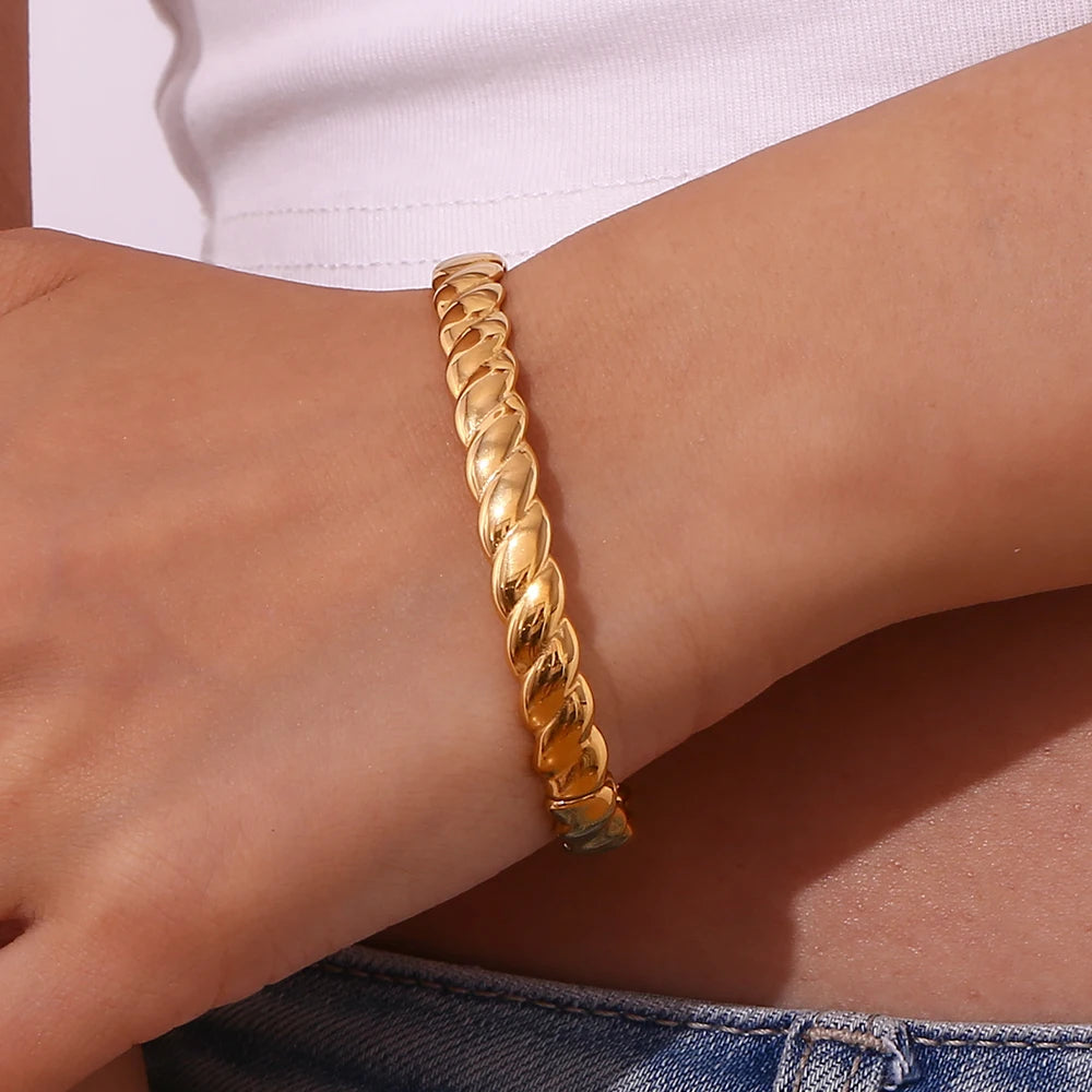 Bracelete Curvy Twists - Banho em Ouro 18K