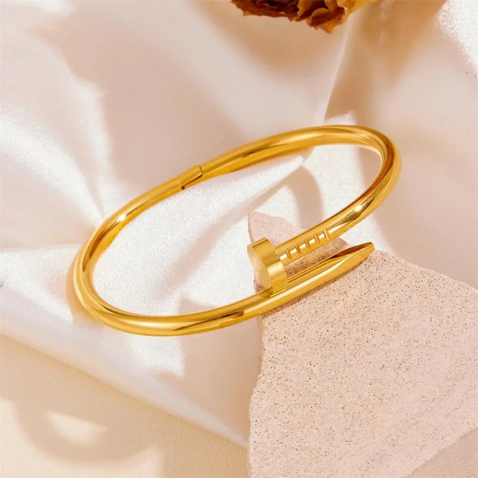 Bracelete Clou Cart. Prego - Banho em Ouro 18K